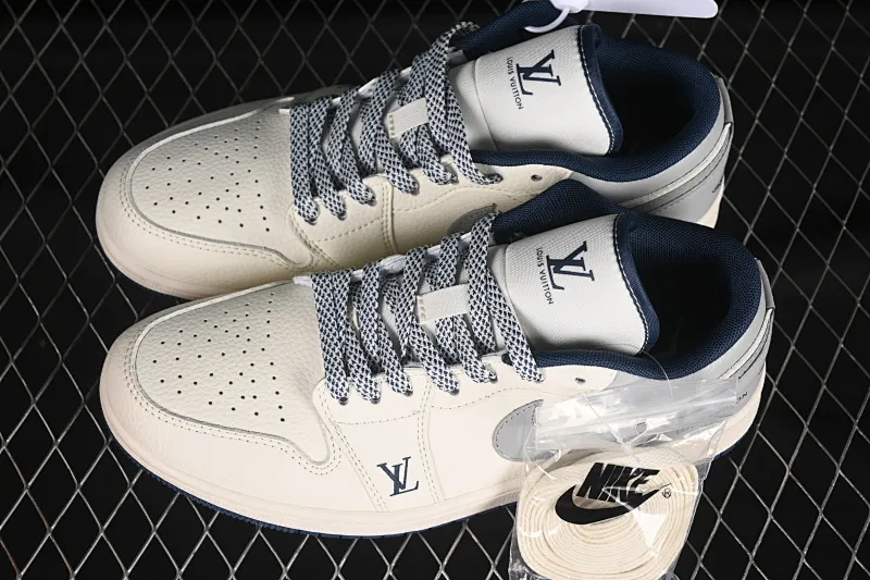 All categories Air Jordan Jordan series basketball shoes Air Jordan 1 Low High-end customized low-top sneakers Air Jordan 1 Low AJ1 Joe 1 LV co-branded ash three-dimensional hook High-end customized low-top retro basketball shoes XS6086-557